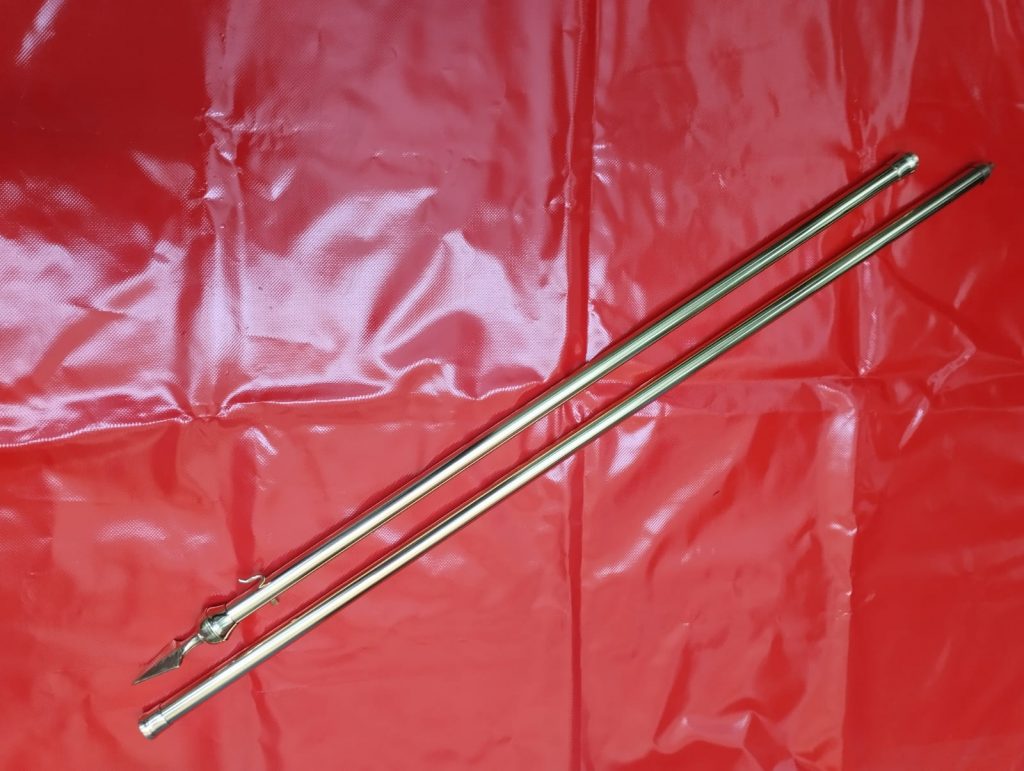 asta latonada reglamentaria